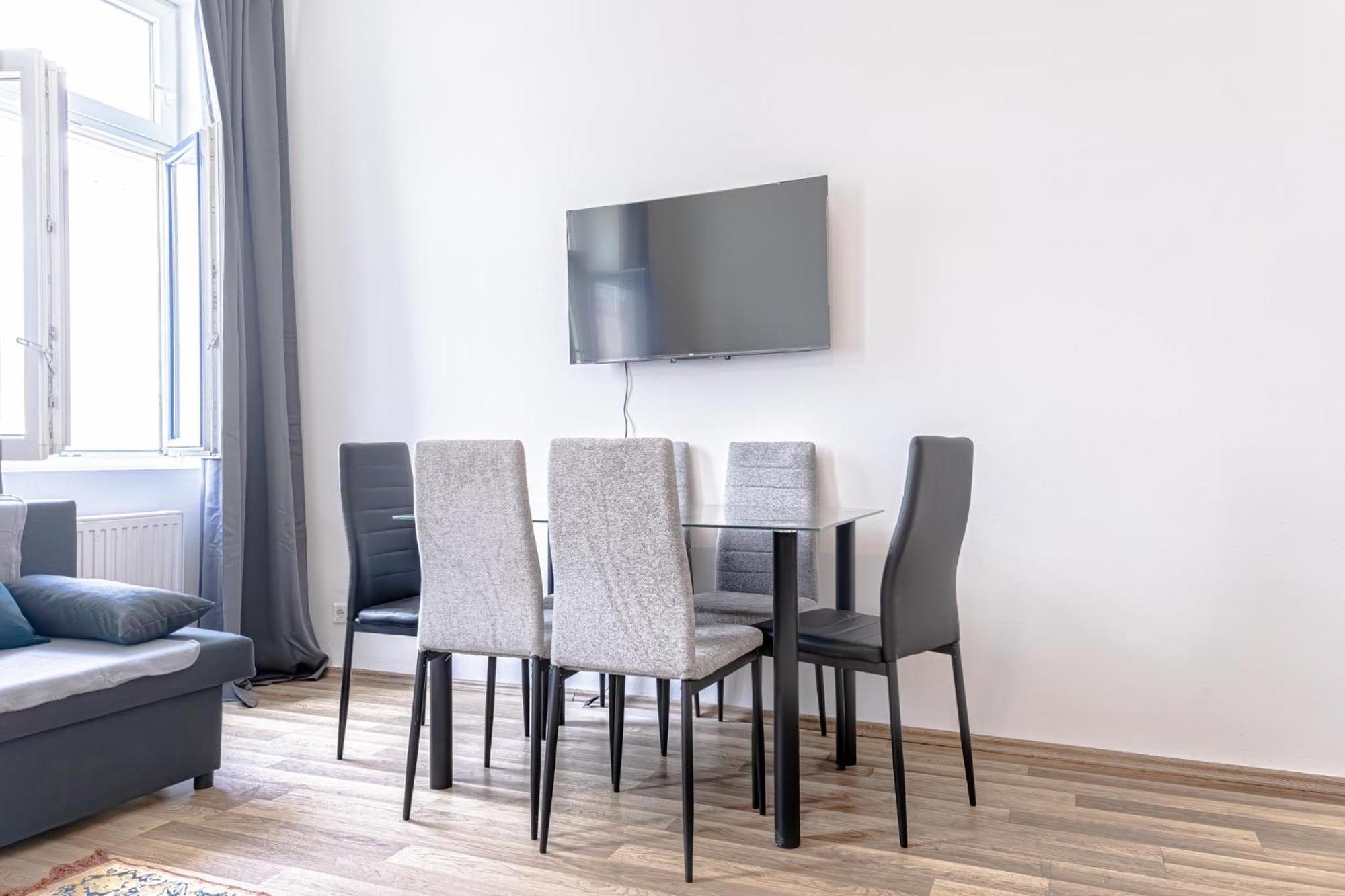 Explore Vienna 2Br And 1Lr Retreat Near Westbahnhof Exterior photo