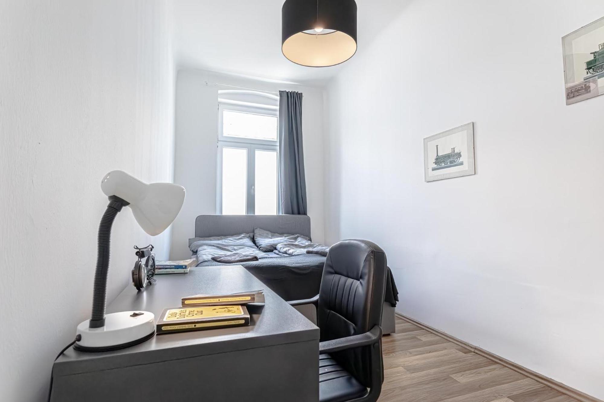 Explore Vienna 2Br And 1Lr Retreat Near Westbahnhof Exterior photo